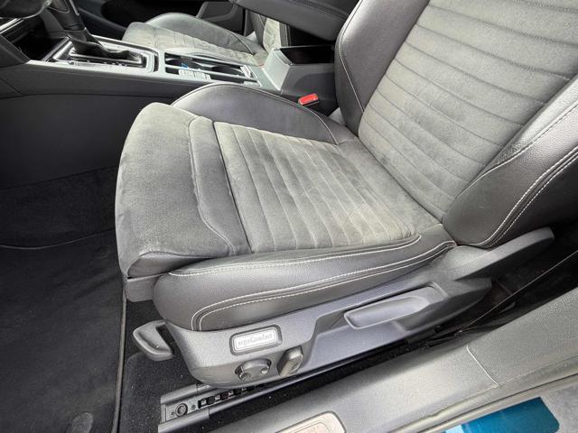 VOLKSWAGEN Passat Variant 2.0 TDI SCR 200 CV DSG Executive IVA ESPOSTA