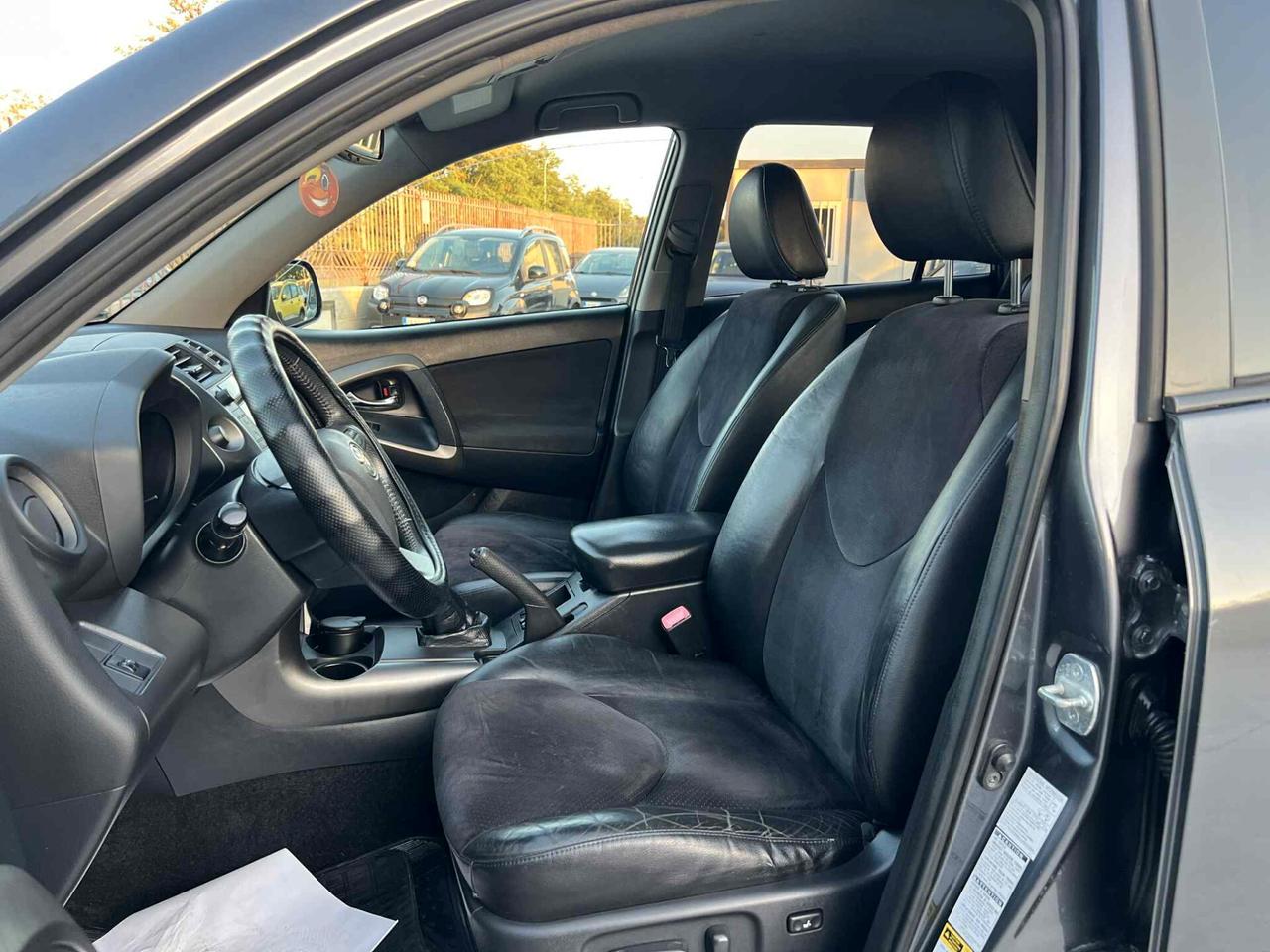Toyota RAV 4 CROSSOVER 2.2 150Cv 4x4 -UNICO P-