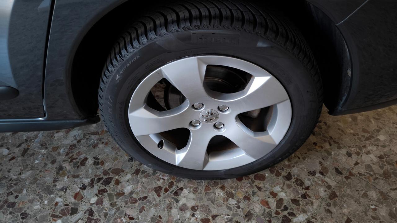 Peugeot 3008 1.6 HDi 110CV Premium