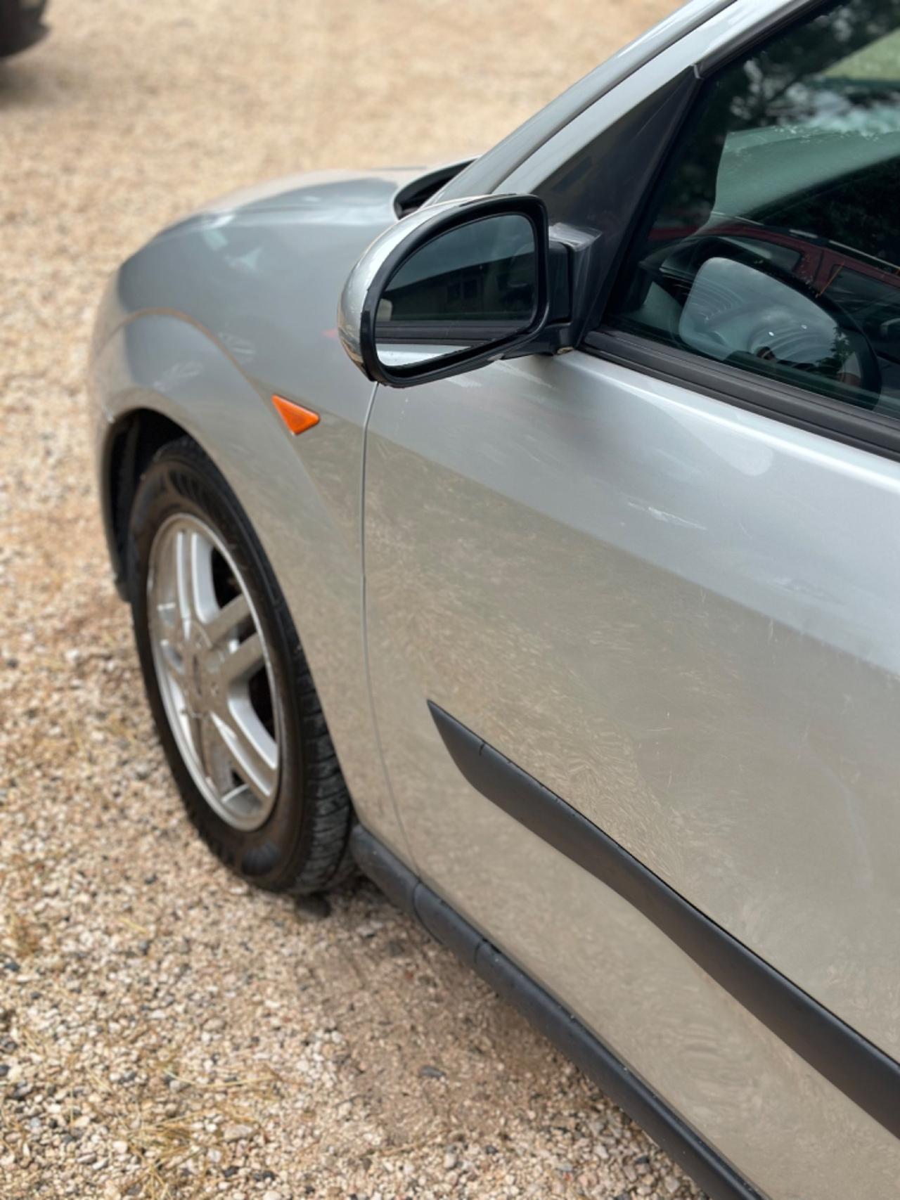Ford FOCUS 1.6i 16V 5p. GHIA KMCERT