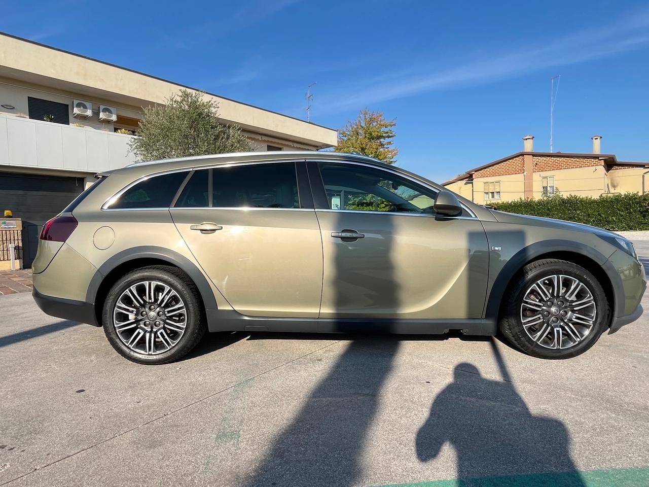 Opel Insignia SPORTS TOURER 4X4