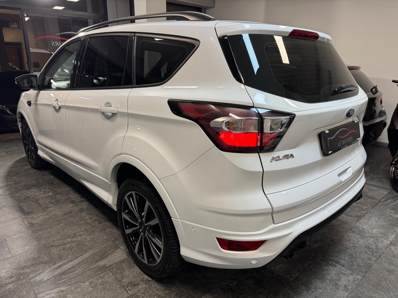 Ford Kuga 1.5 TDCI 120 CV S&S 2WD ST-Line