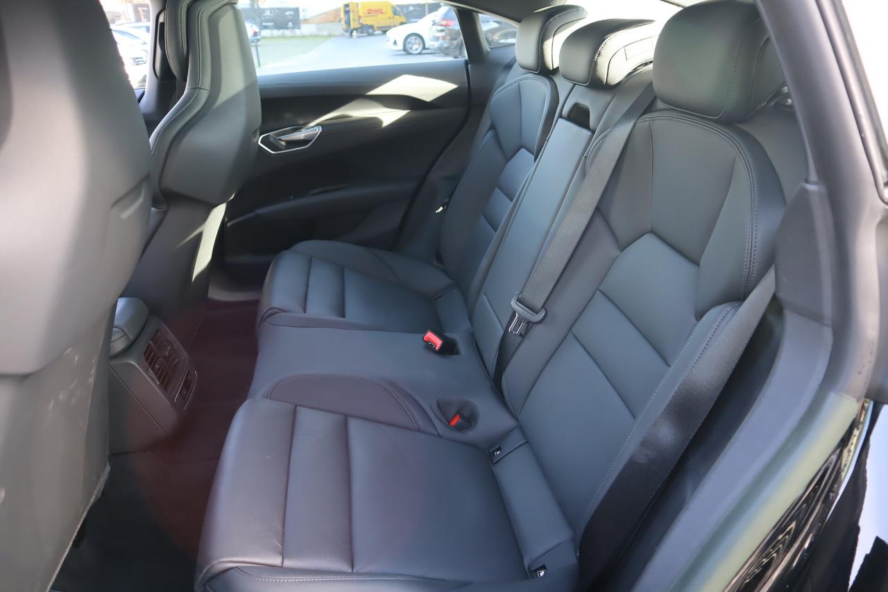 Audi E-tron GT QUATTRO 476CV 20" CAMERA PANORAMA LED