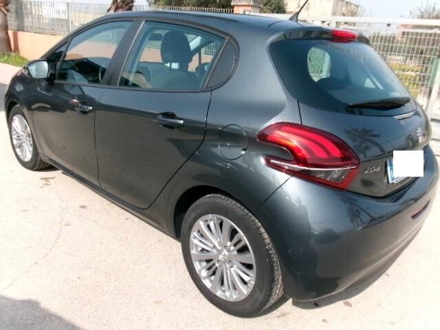 Peugeot 208 BlueHDi 75 5 porte Allure