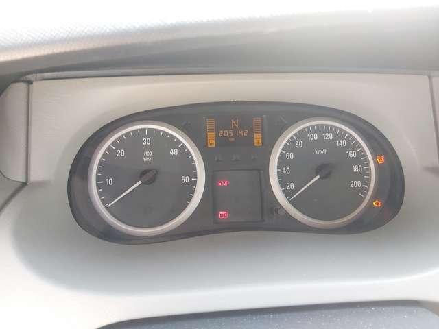 Opel Vivaro 8 posti automatico