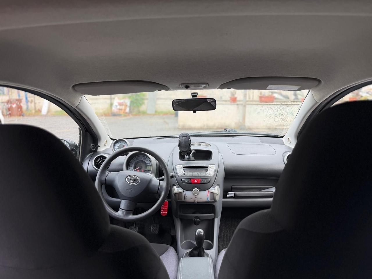 Toyota Aygo 1.0 12V VVT-i 5 porte Sol