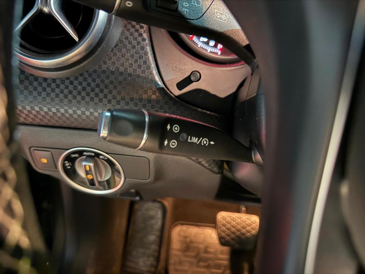 Mercedes-benz A 200 d Automatic 4Matic Premium UNICO PROPRIETARIO