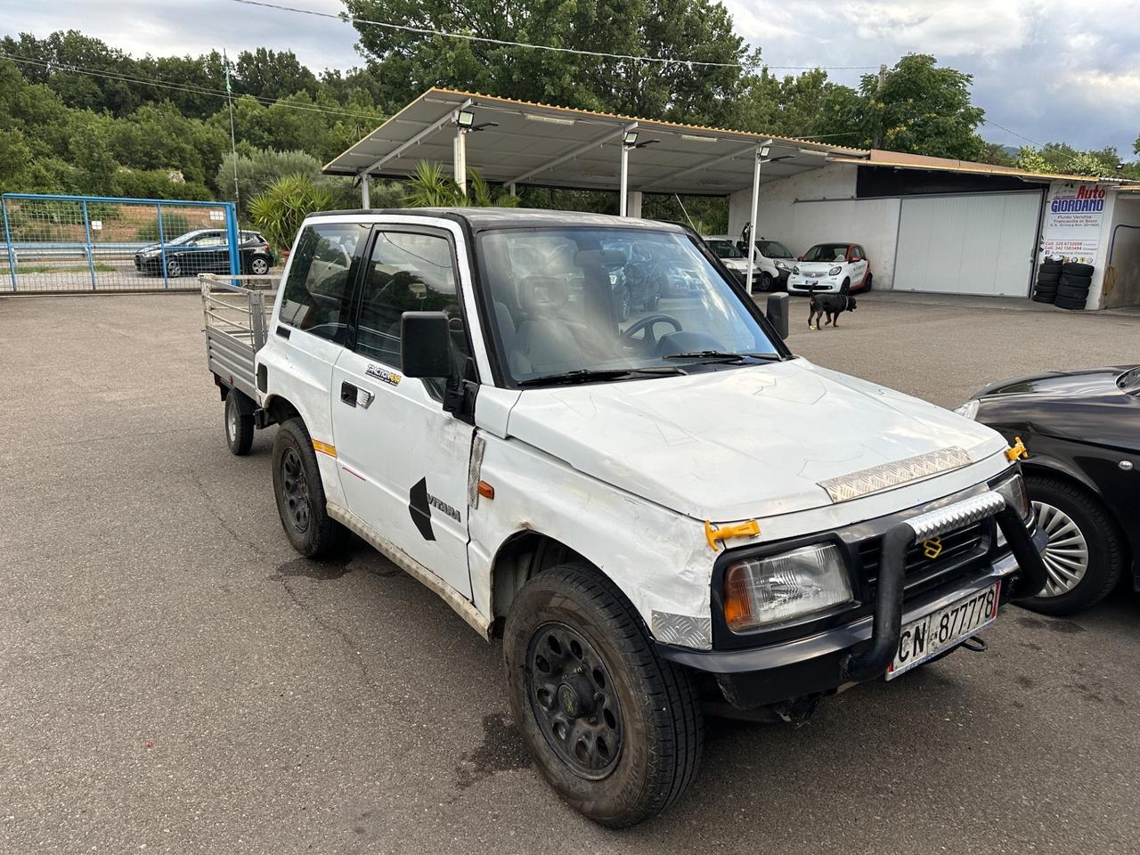Suzuki Vitara 1.6 con carrello omologato