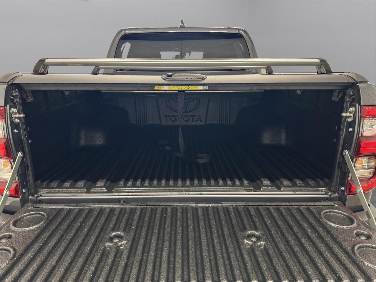 Toyota Hilux 2.8 d double cab Executive 4wd auto