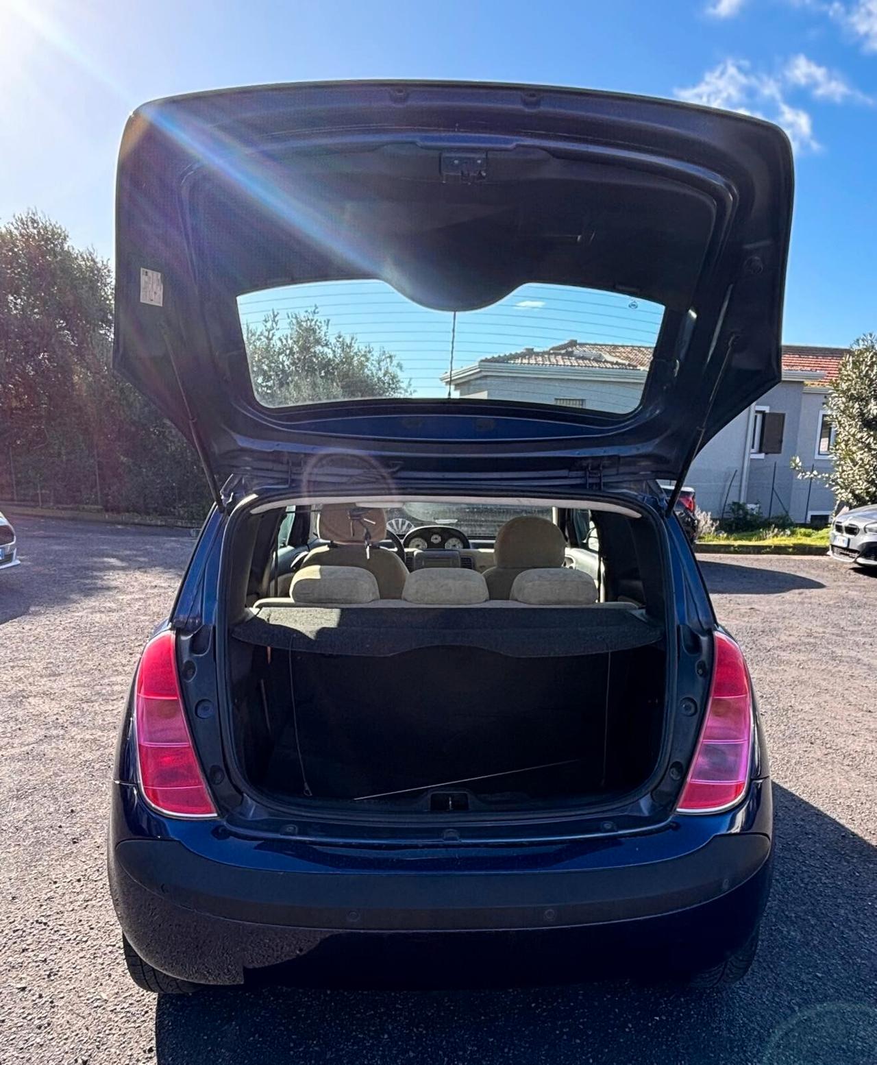 Lancia Ypsilon 1.3 Multijet 16V Platino