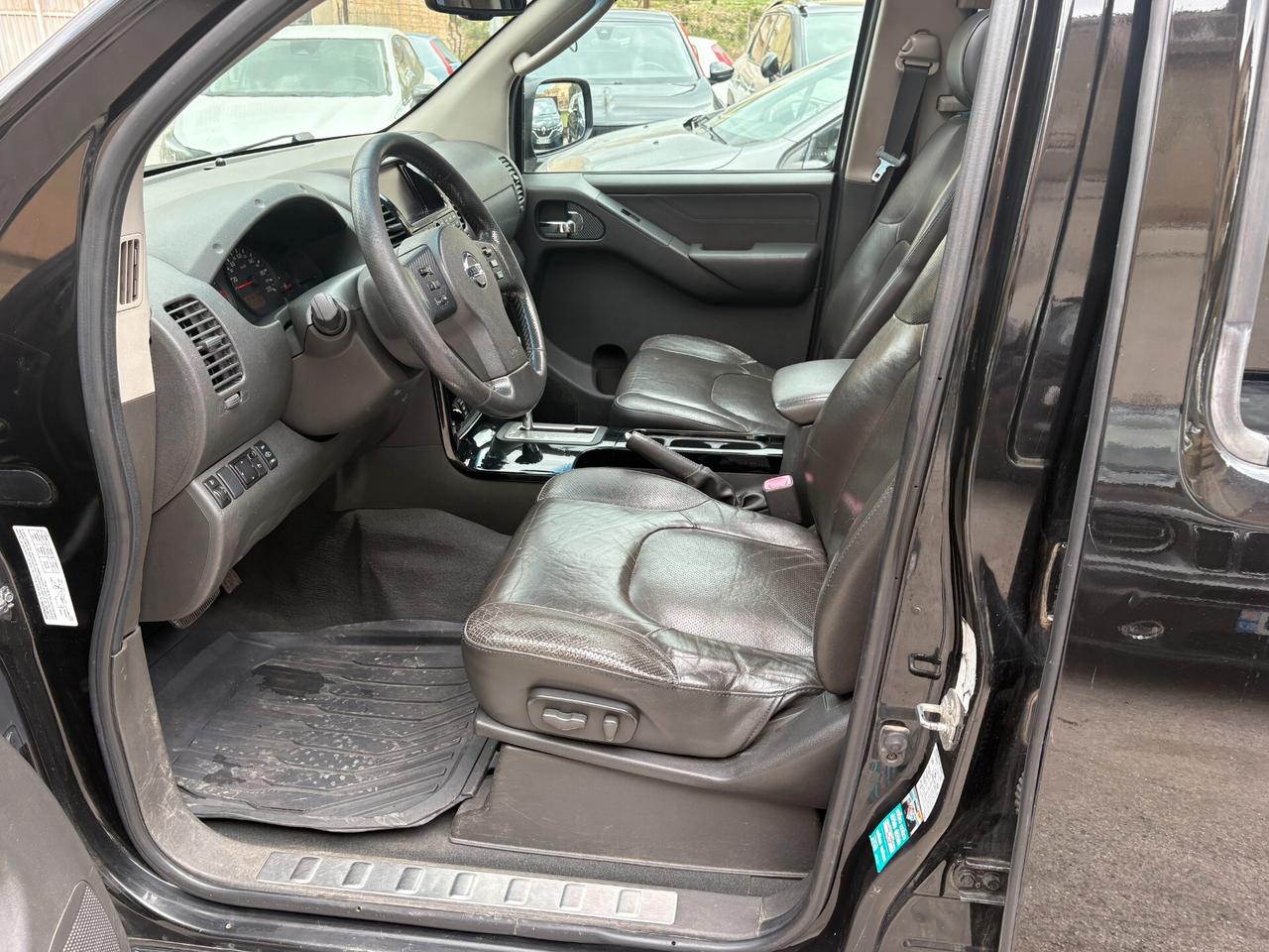 Nissan Navara 2.5 dCi 4 porte Double Cab Platinum