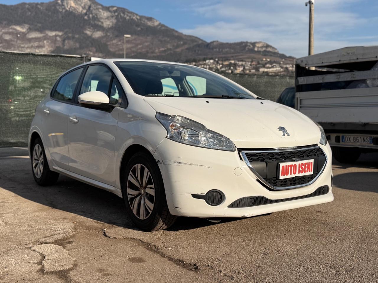 Peugeot 208 1.4 HDi 68 CV 5 porte Allure NEOPATENTATI OK