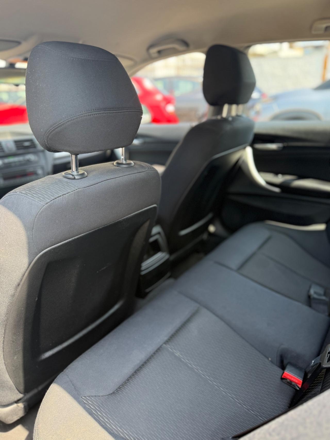 Bmw 116 116d 5p. Efficient Dynamics Urban