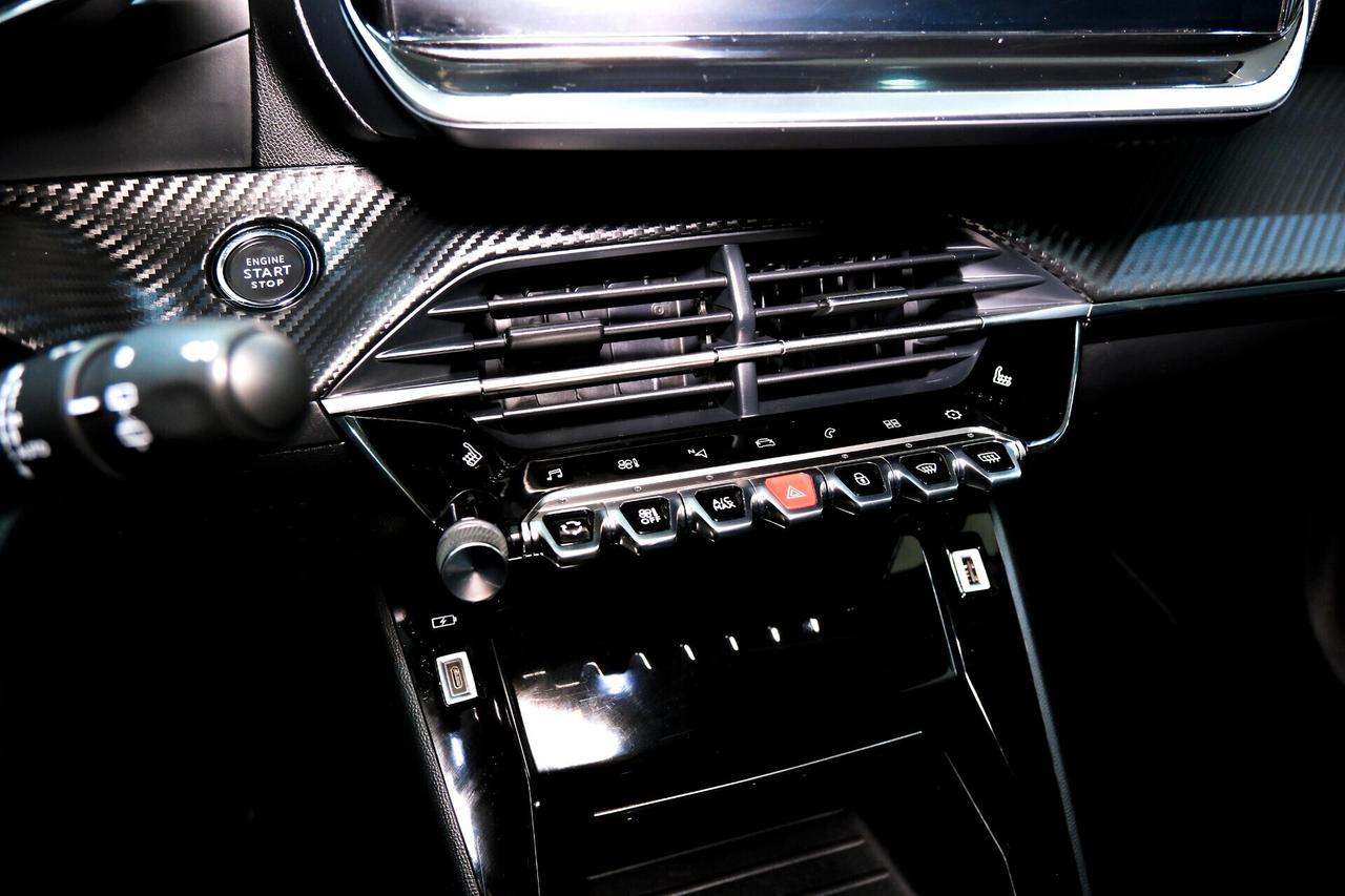 Peugeot 2008 12oo T 130cv LED I*COCKPIT 3 D