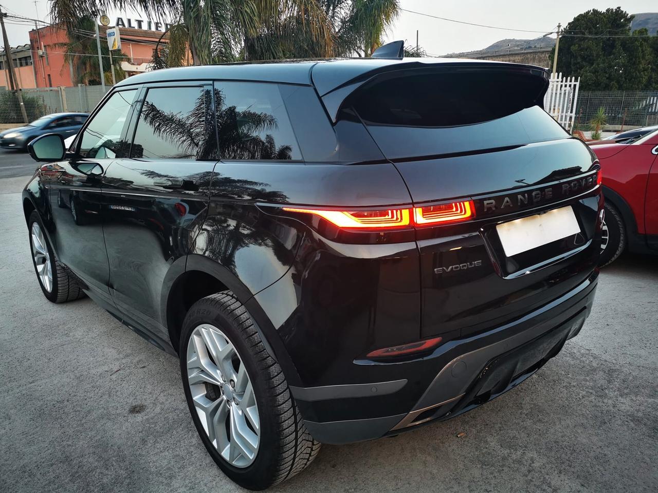 Land Rover Range Evoque 2.0 D150 R - Dynamic strafull 2020