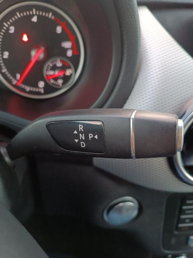 MERCEDES-BENZ B 180 d Automatic Sport