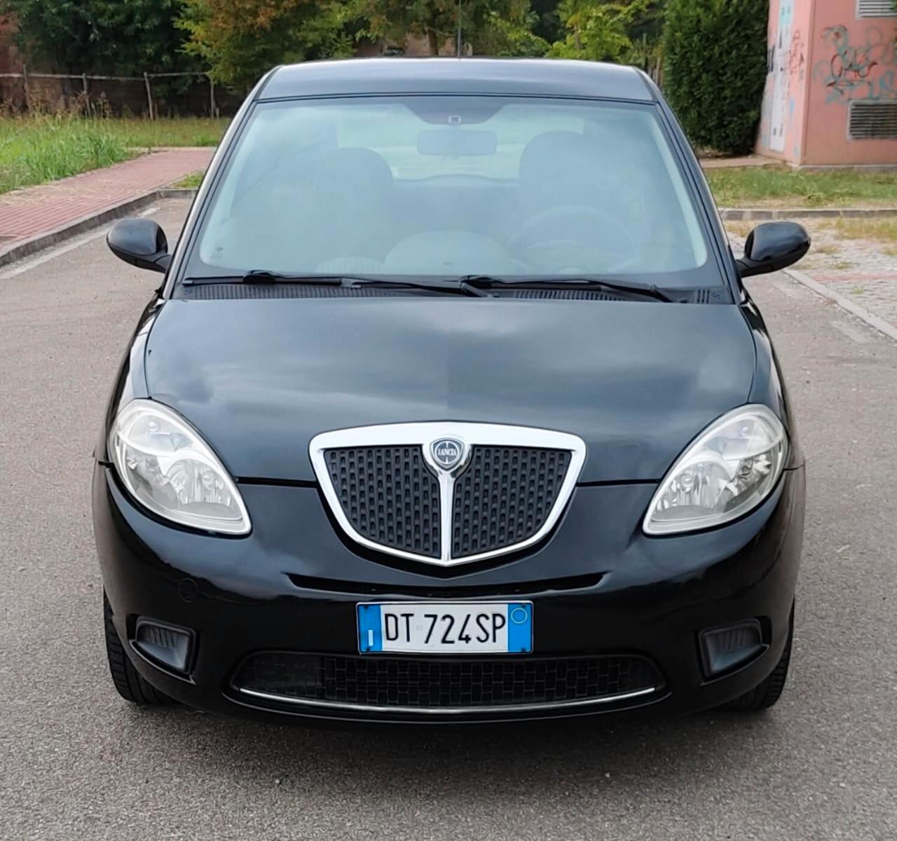 Lancia Ypsilon 1.2 Argento