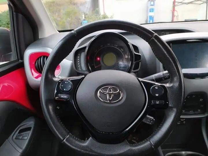 Toyota Aygo Connect 1.0 VVT-i x-cite