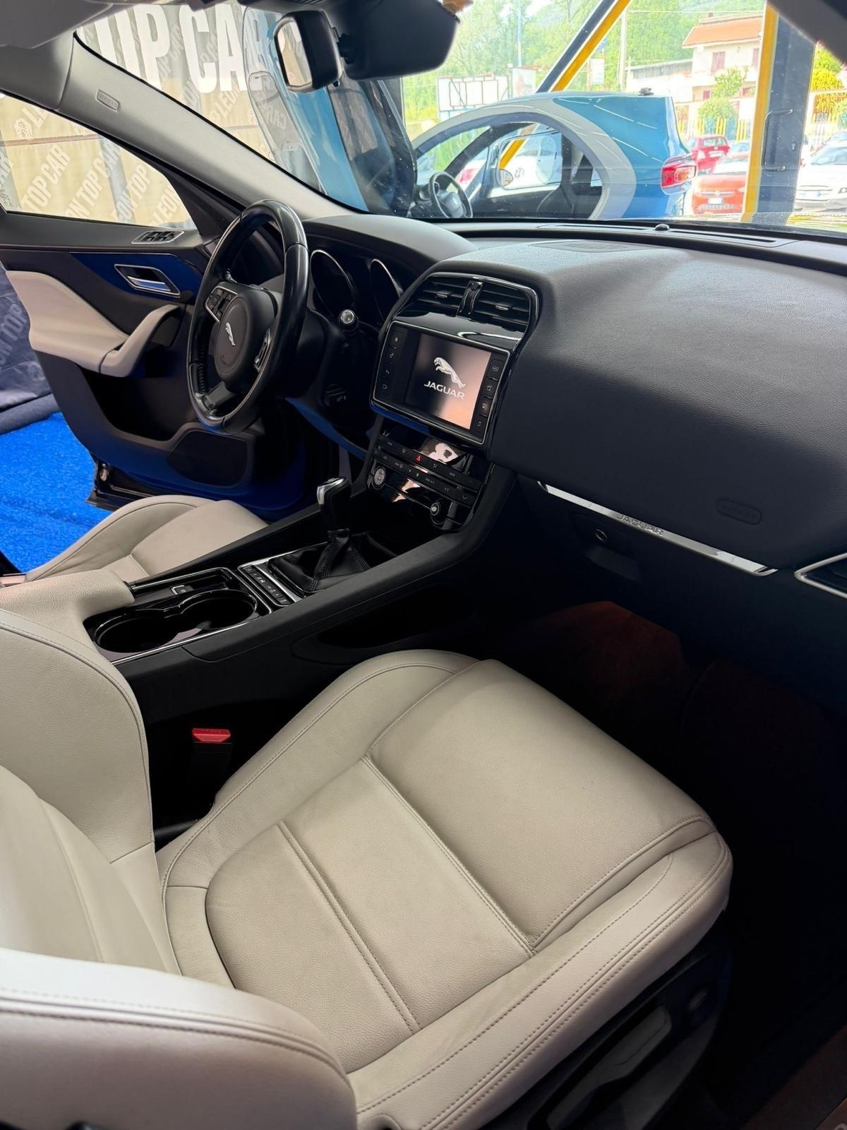 Jaguar F-Pace 2.0 D 180 CV AWD Portfolio permute e finanziamenti