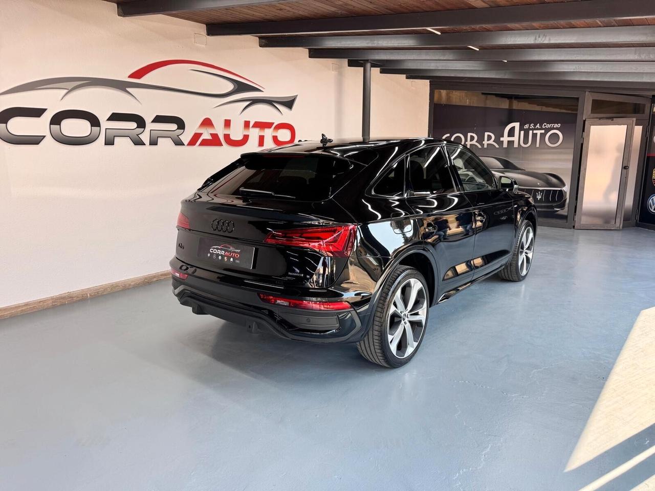 Audi Q5 Sportback 40 2.0 tdi mhev 12V Identity Black quattro S line