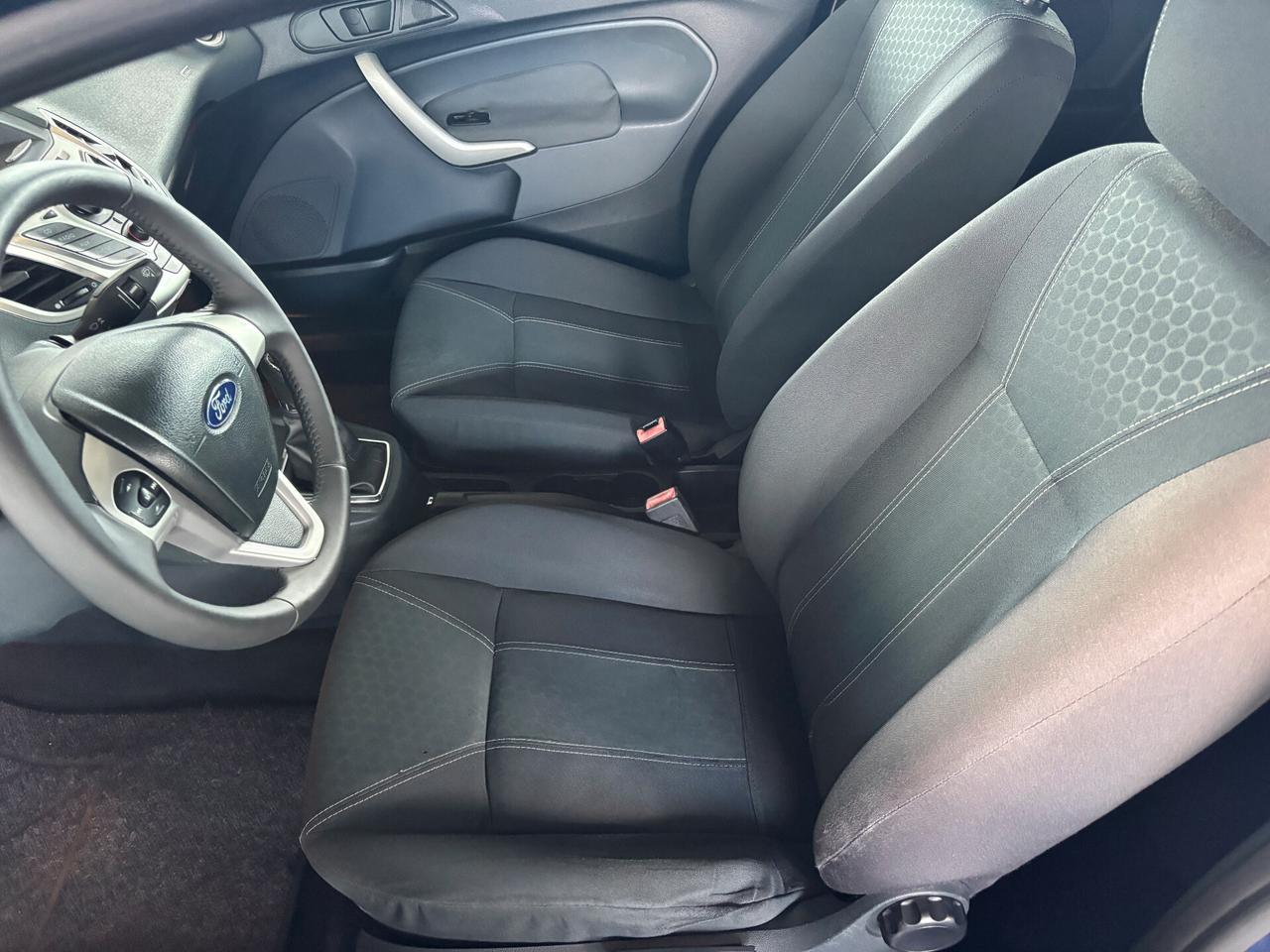 Ford Fiesta 1.2 60KW 82CV 3 porte Titanium NEOPATENTATO