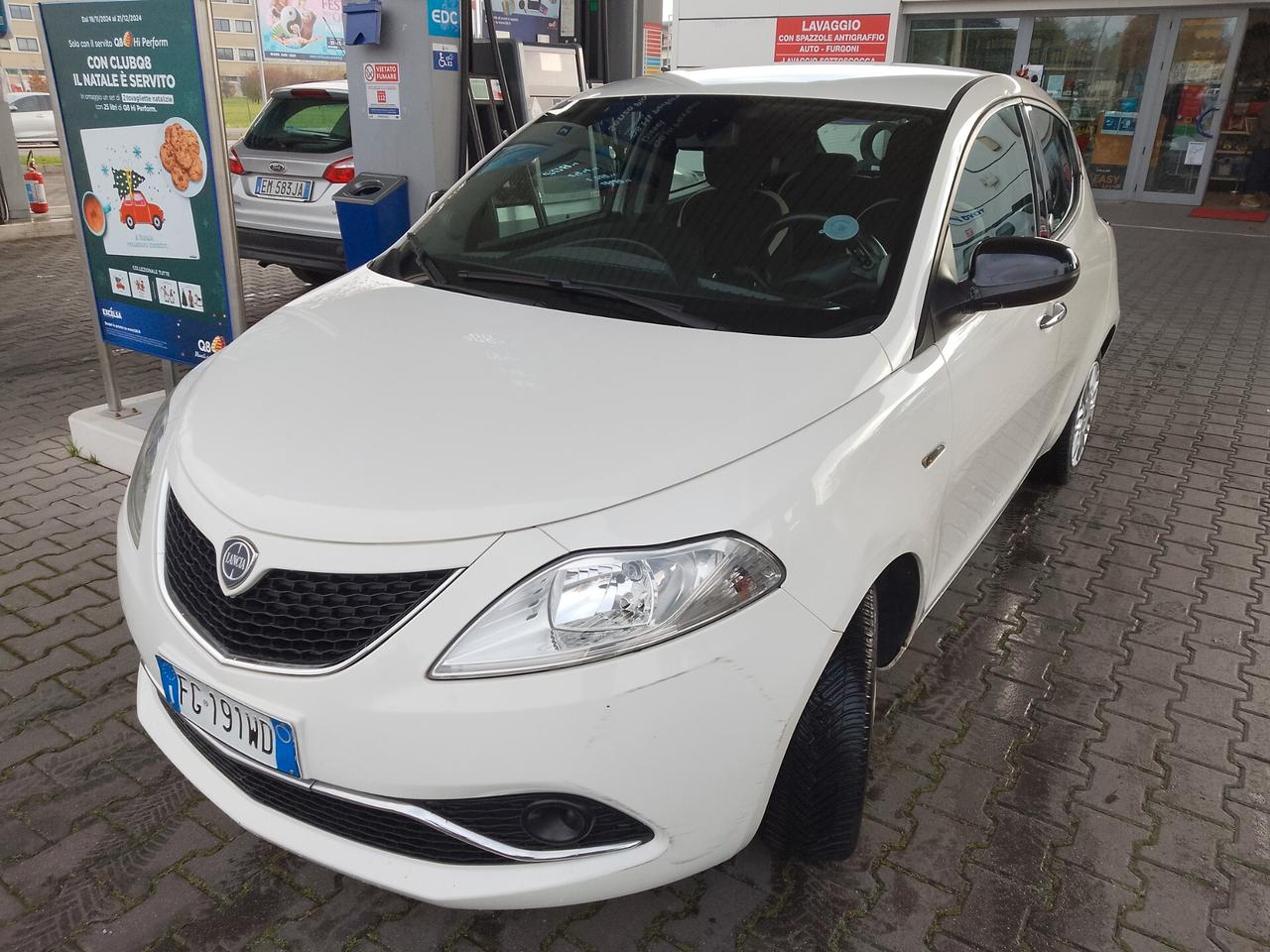 Lancia Ypsilon 1.2 69 CV 5 porte GPL Ecochic Platinum