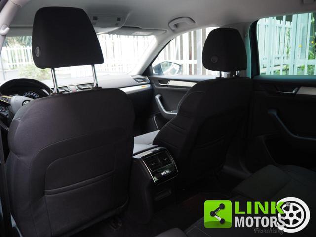SKODA Superb 2.0 TDI DSG Wagon Executive