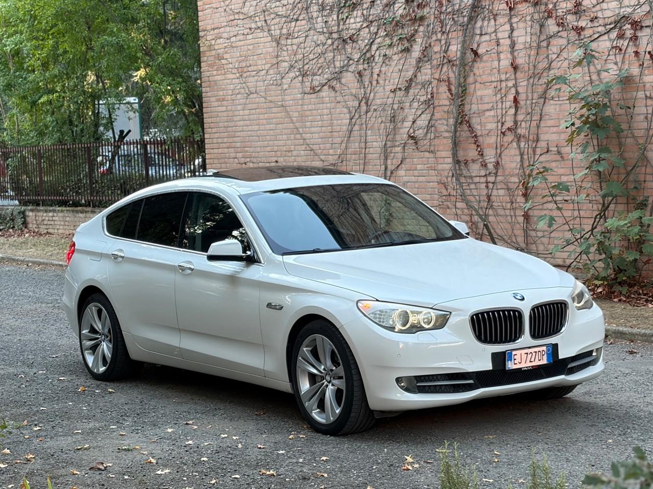 BMW 530GT 3.0d 2011 euro5 138000km pelle tetto ecc FULL