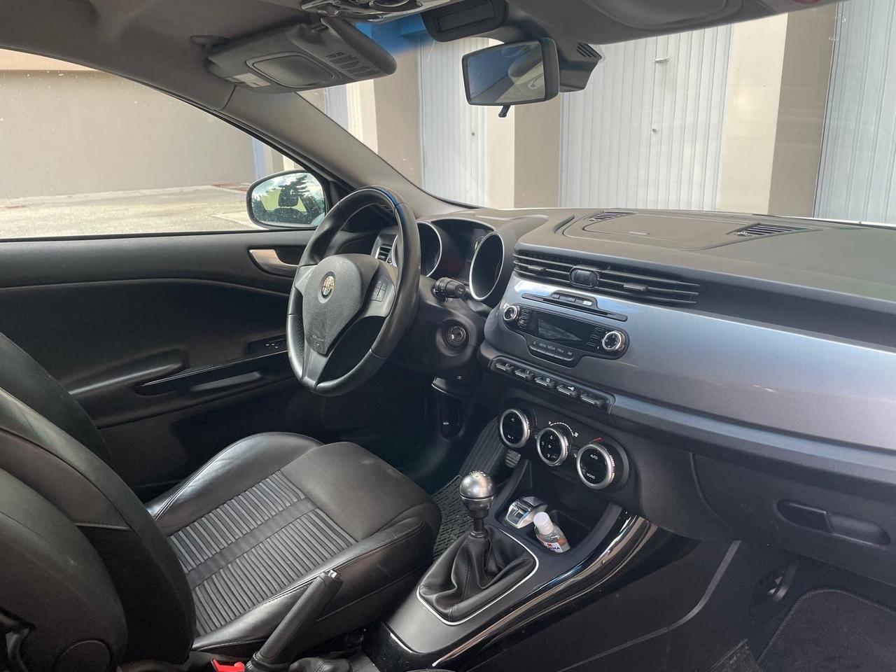 Alfa Romeo Giulietta 1.6 JTDm-2 105 CV Exclusive