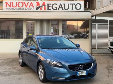 VOLVO V40 D2 Business