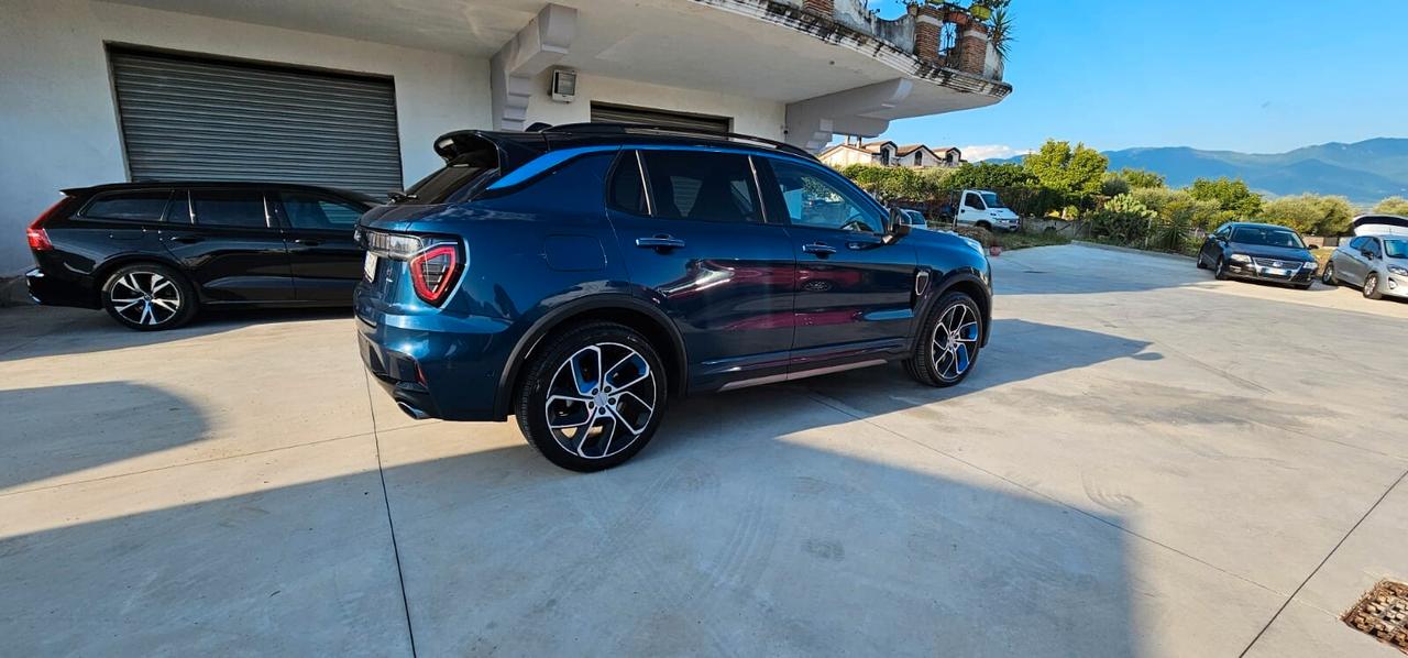 Lynk&co 01 PHEV