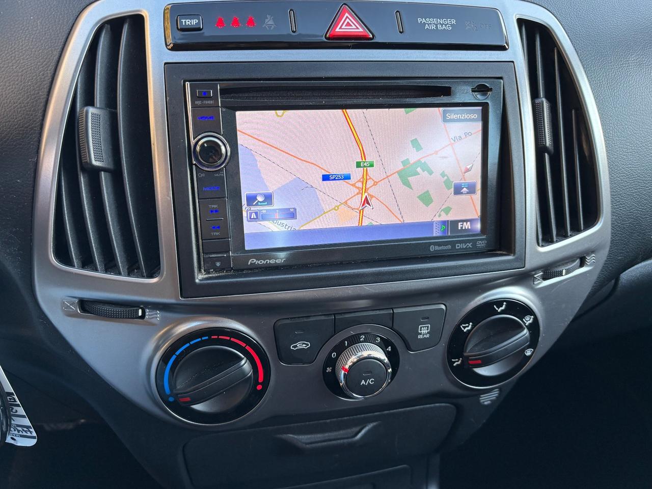 Hyundai i20 1.2 5p. km 52000 - OK Neopatentati