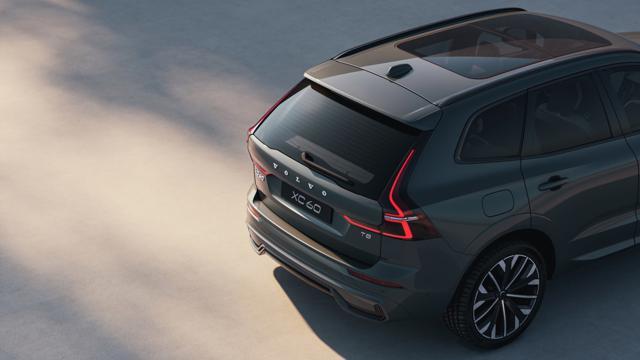 VOLVO XC60 T6 AWD ULTRA BLACK EDITION AUTOMATICA