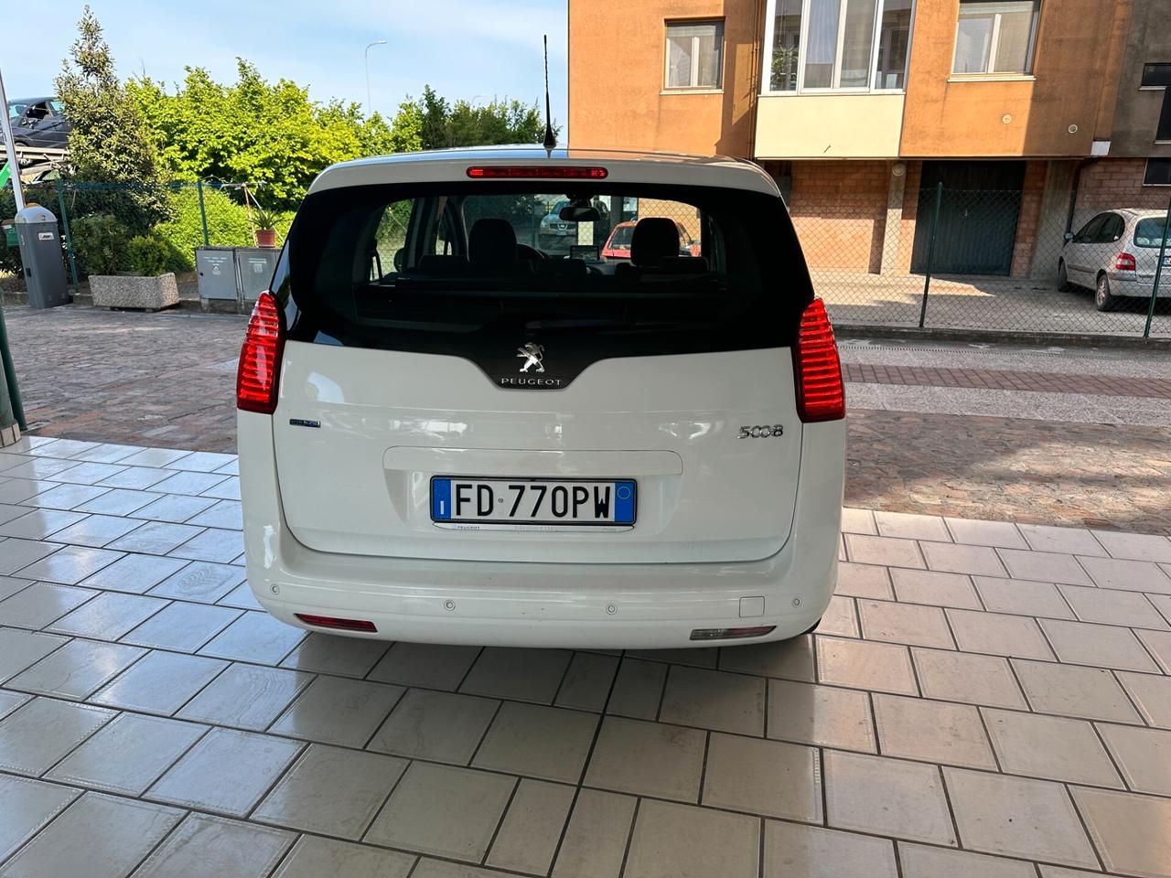 Peugeot 5008 1600 HDI AUT. 7 POSTI