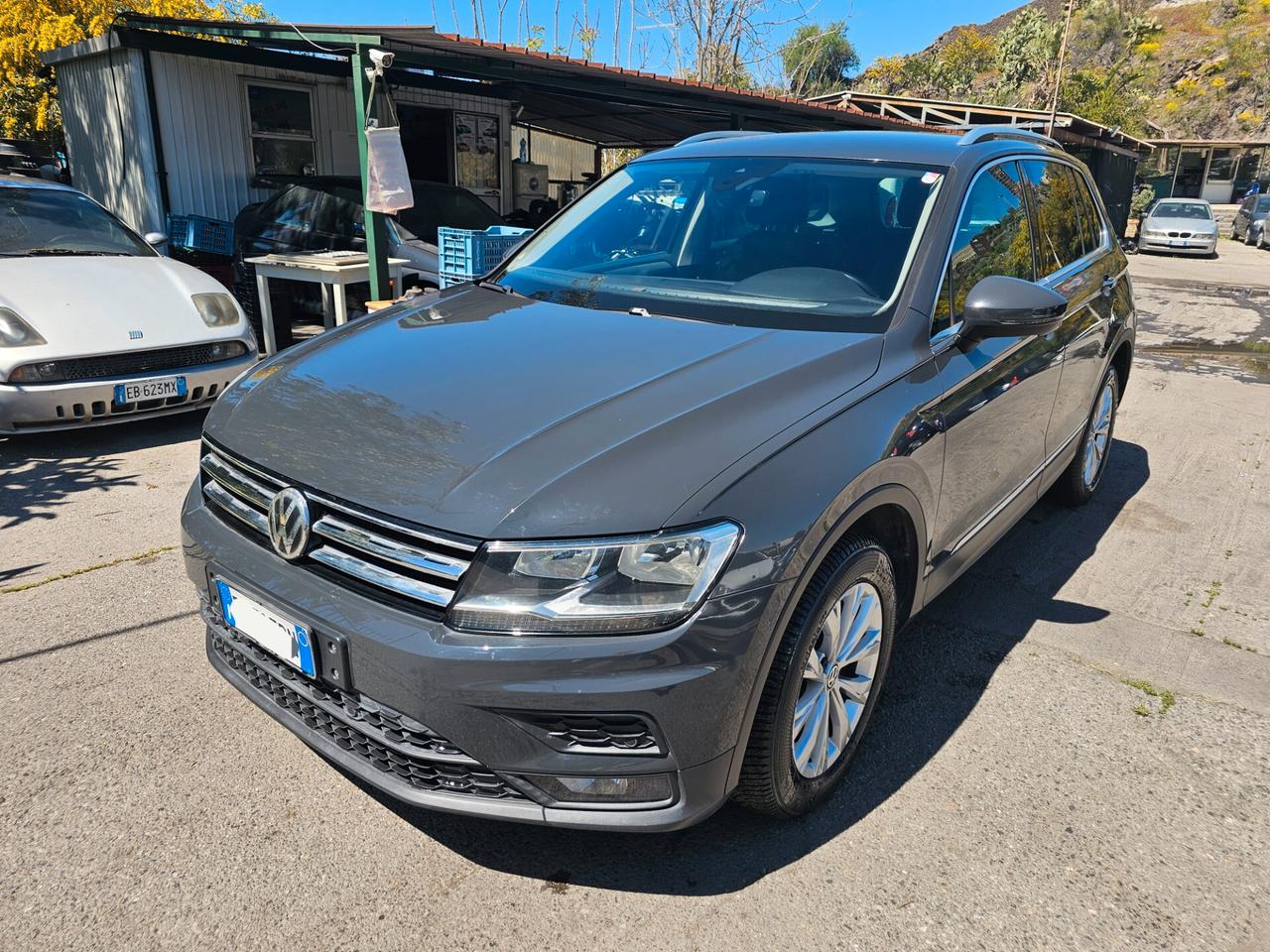 Volkswagen Tiguan 2.0 TDI SCR DSG 4MOTION Business BMT