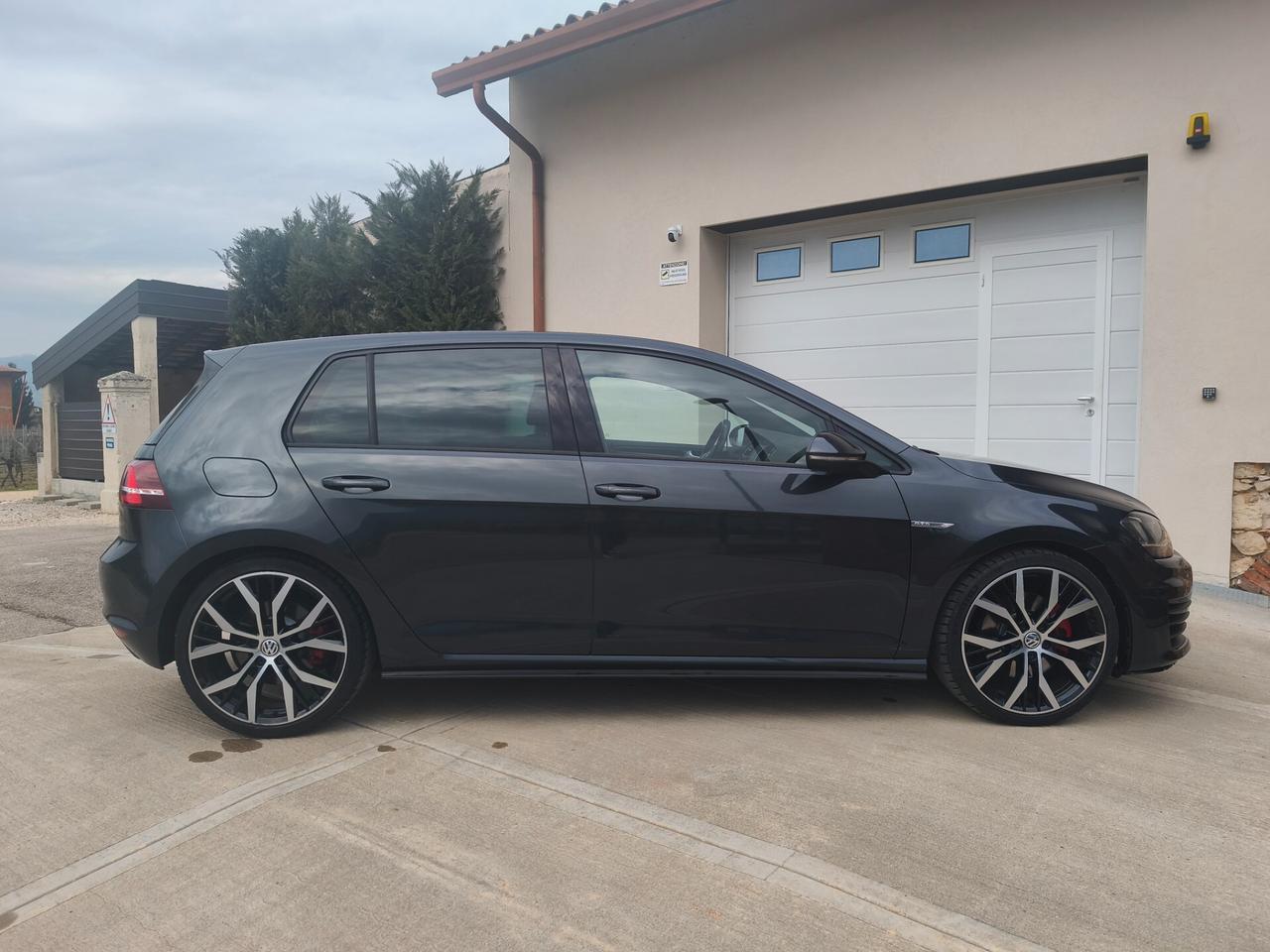 Volkswagen Golf GTD 2.0 TDI DSG 5p. BlueMotion Technology