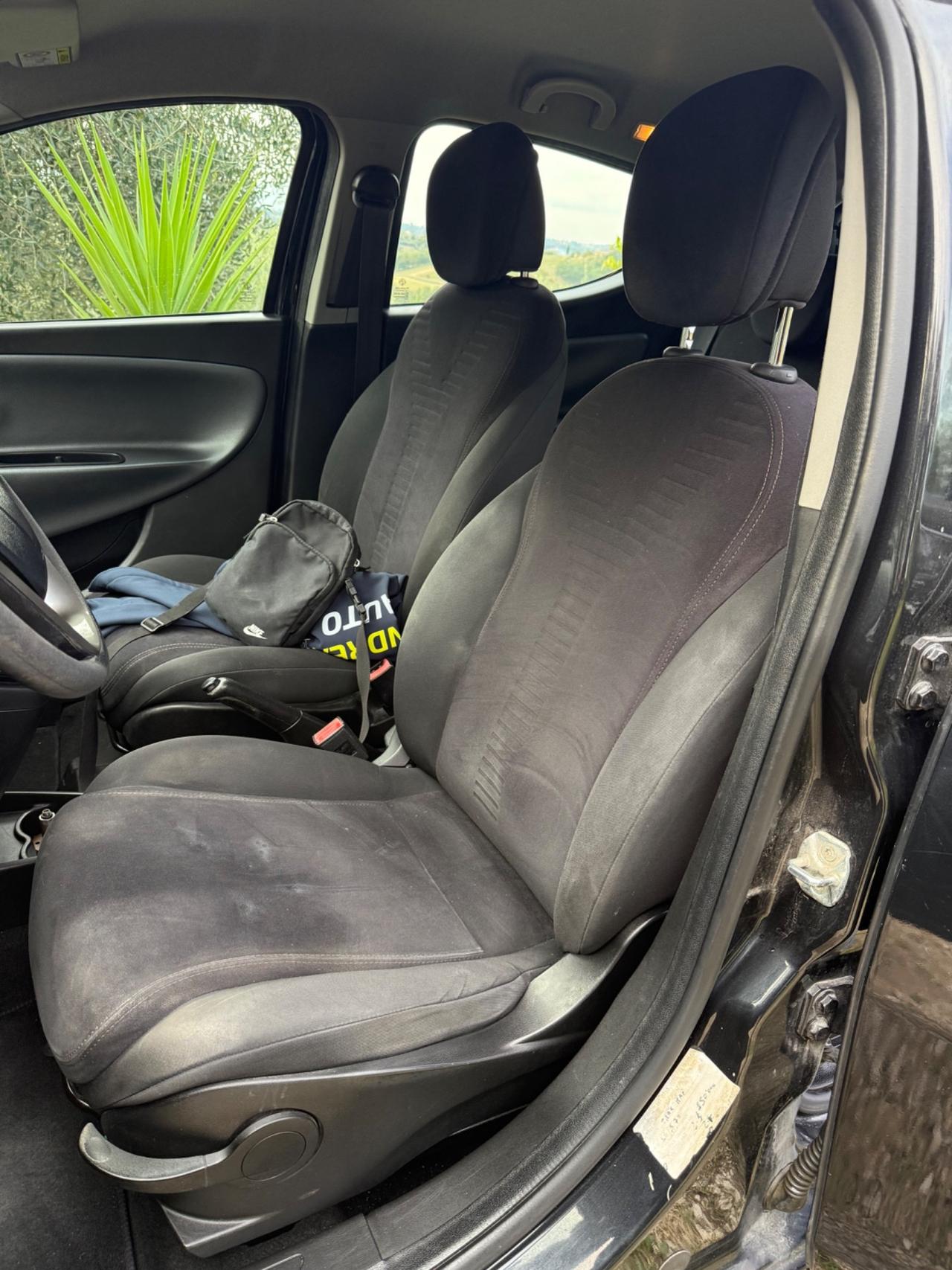 Lancia Ypsilon 1.2 69 CV 5 porte GPL Ecochic Platinum