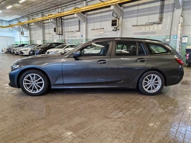 Bmw 318d Touring 150cv Aut. *FULL OPT.* da VETRINA