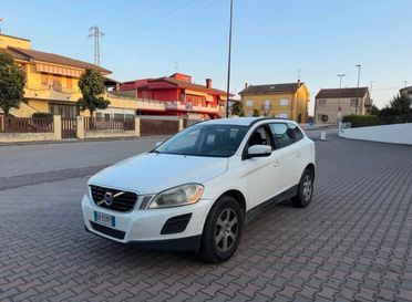 Volvo XC 60 XC60 D5 AWD Geartronic Kinetic