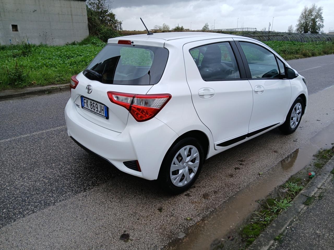 Yaris 1.0 Km Certificati GaranziA ufficiale Toyota