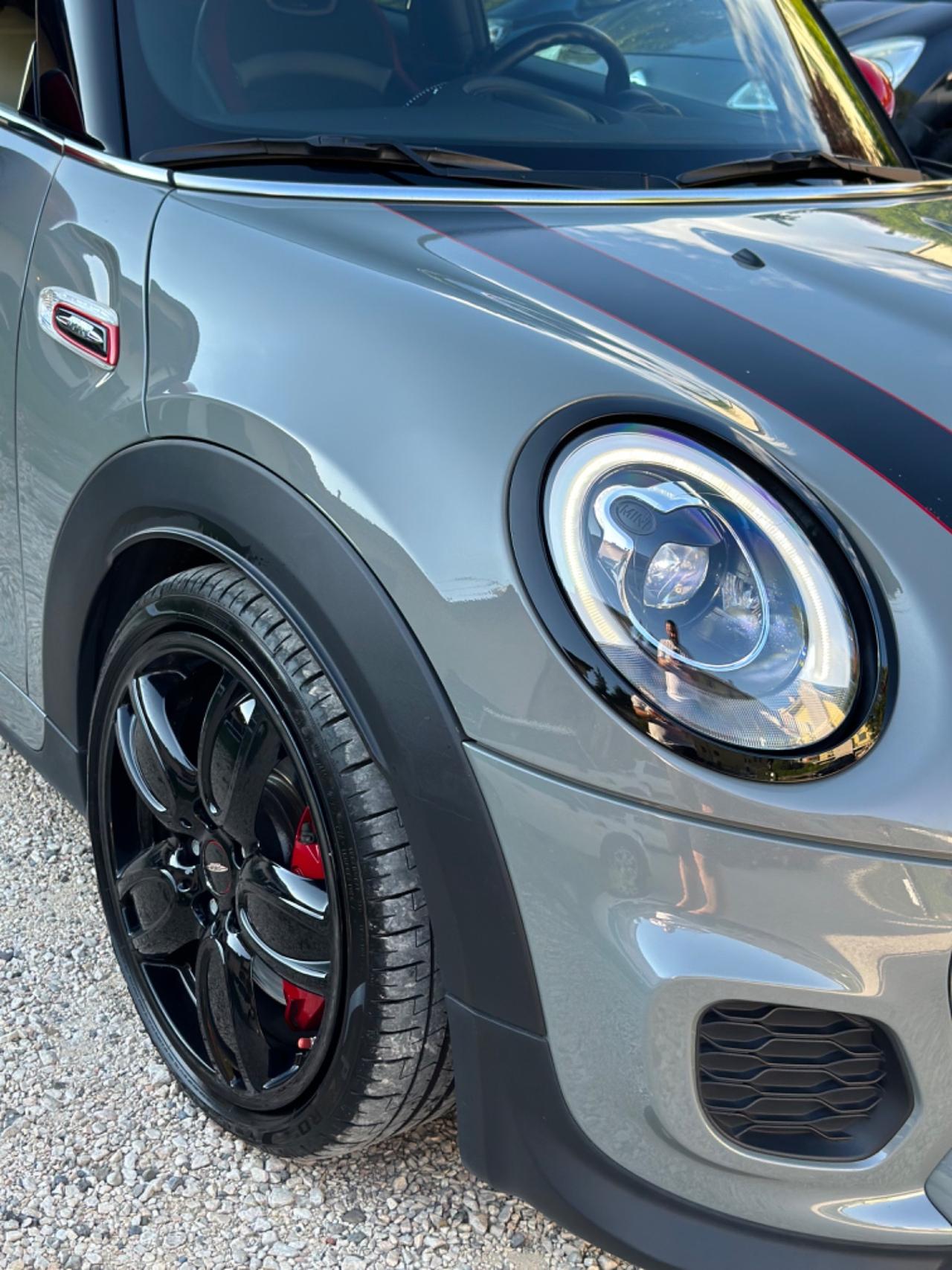 Mini COOPER JCW 233CV FULLOPT KMCERT UNICOPR