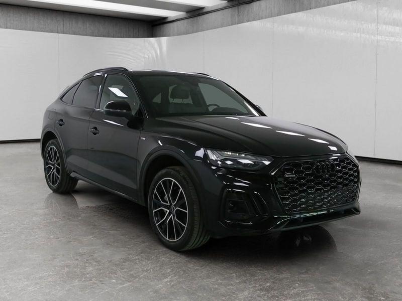 Audi Q5 Sportback 40 2.0 tdi mhev 12V Identity Black quattro s-tronic