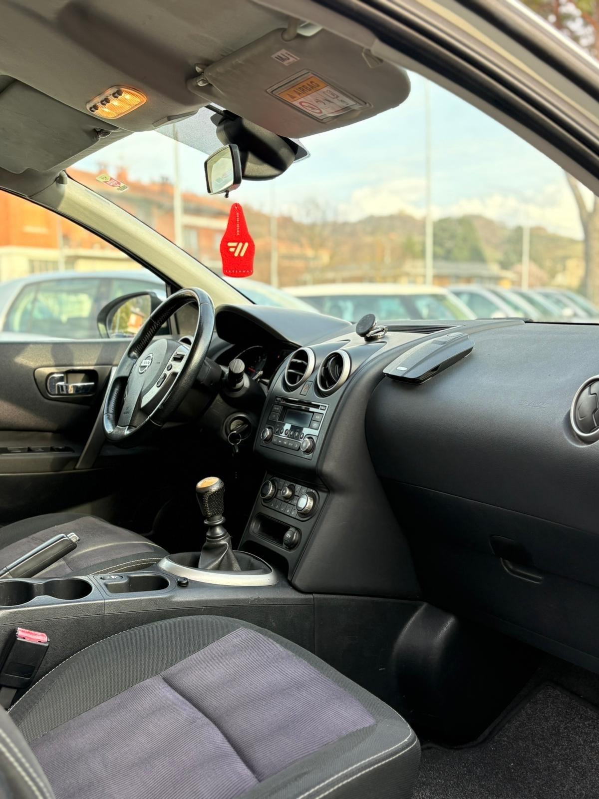 Nissan Qashqai 1.5 dCi PERFETTA SI NEOPATENTATI