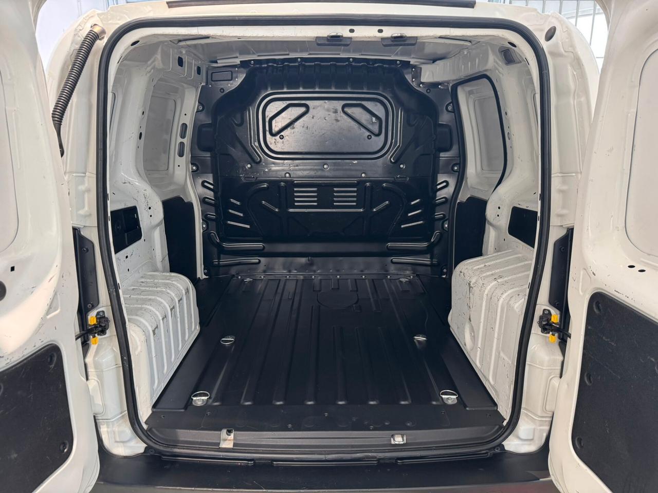 Fiat Fiorino 1.3 MJT 95CV Cargo SX