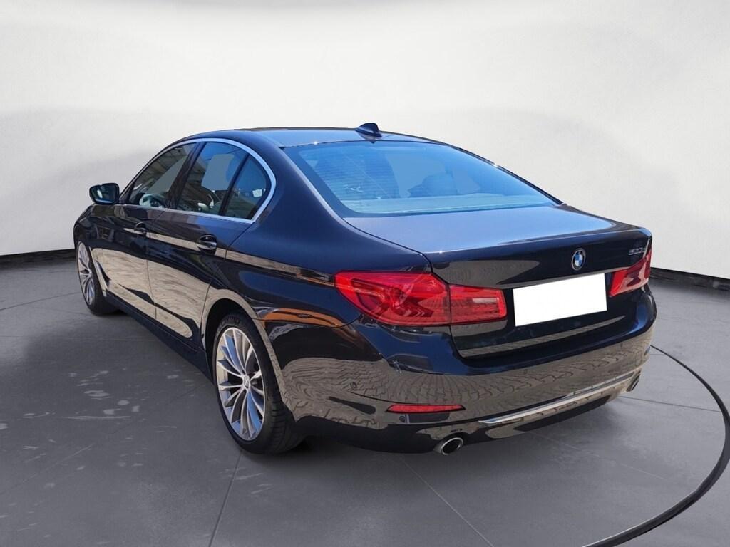 BMW Serie 5 Berlina 520 d Mild Hybrid 48V Business Steptronic