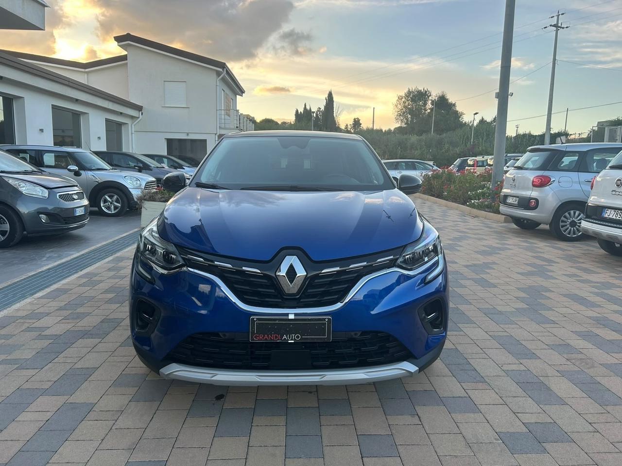Renault Captur Plug-in Hybrid E-Tech 160 CV Initiale Paris