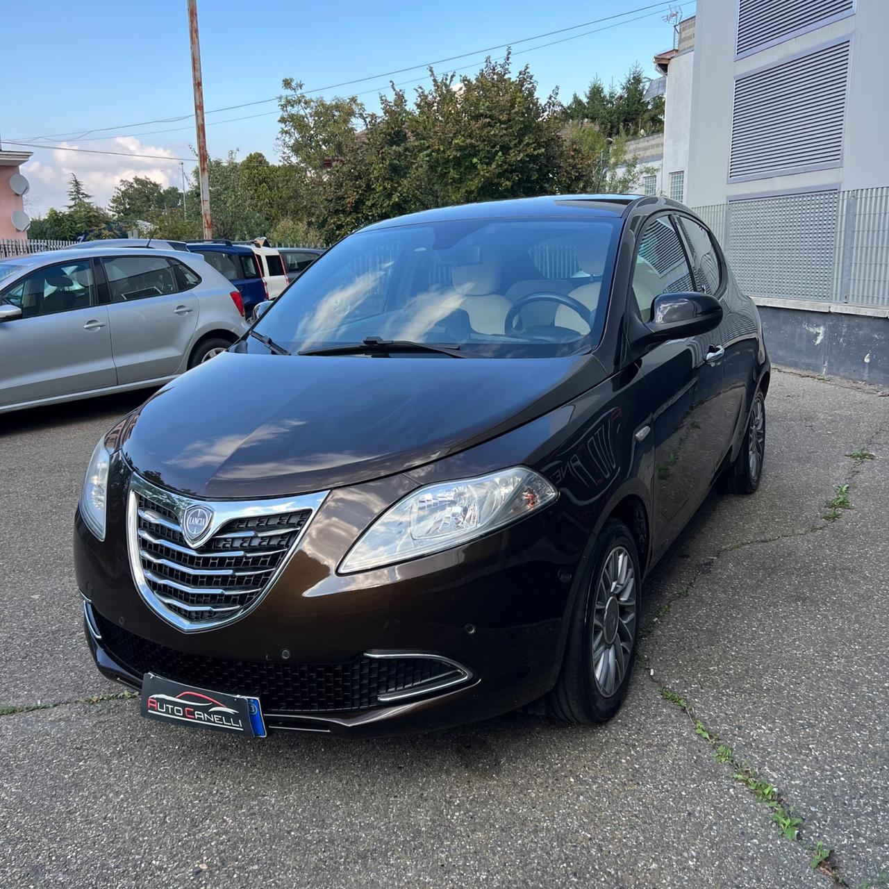 Lancia Ypsilon 1.2 69 CV 5 porte Platinum
