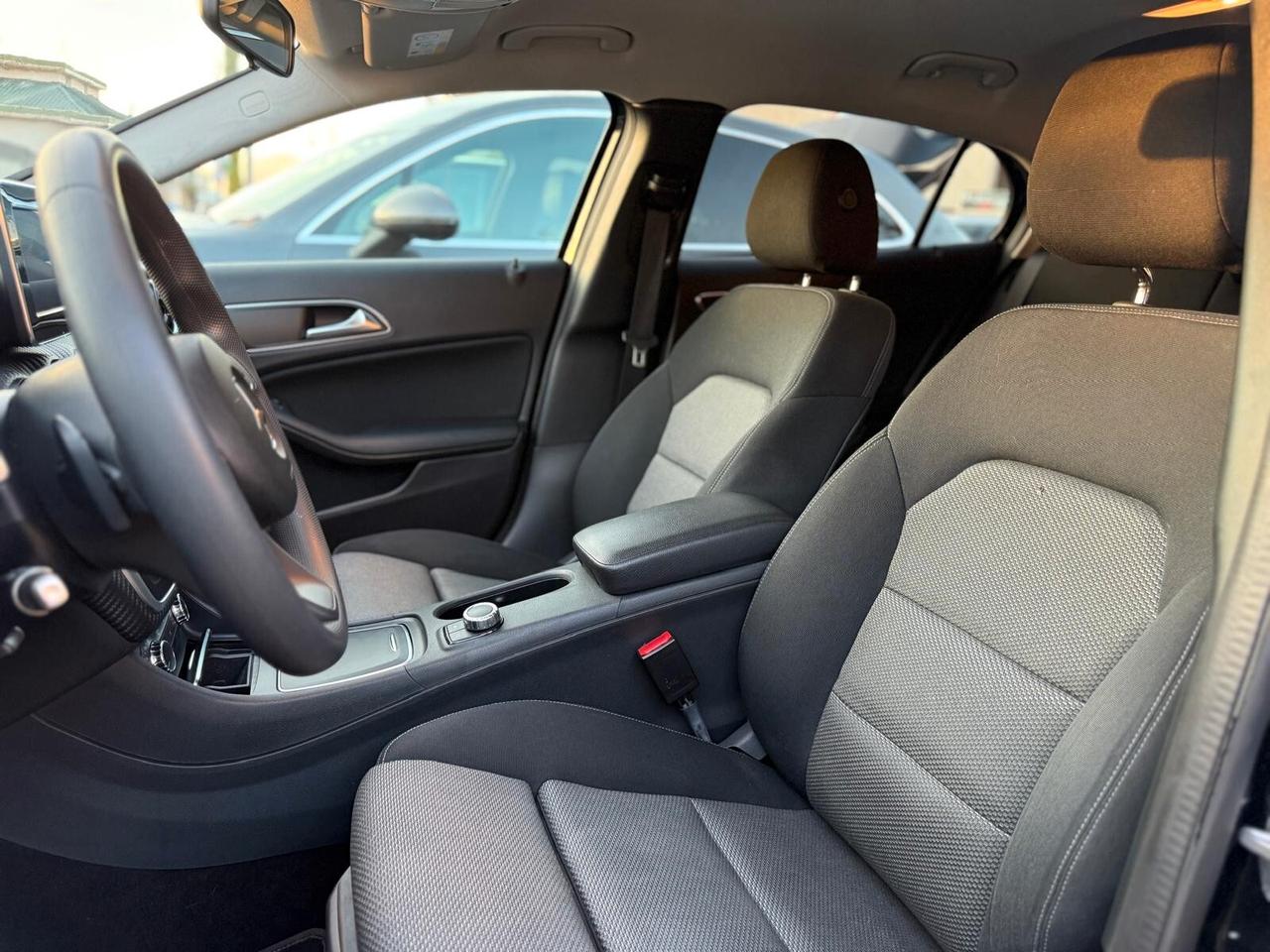 GLA 180d Automatic Premium UNICO PROPRIETARIO