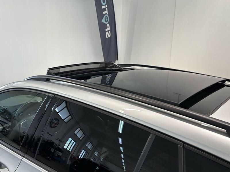 Volkswagen Golf Variant 2.0 TDI SCR R-Line DSG