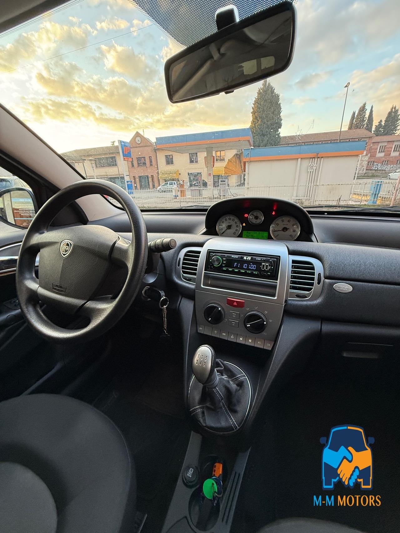 Lancia Ypsilon 3 Porte Ypsilon 1.2 8v Unyca